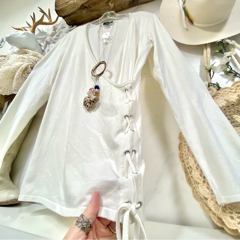 La Château side lace up detailing boho tunic top w shabby chic vibe